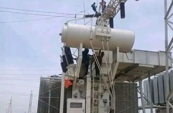 تجدد العطل الفني بمحطة كهرباء شندي تجدد العطل الفني بمحطة كهرباء شندي