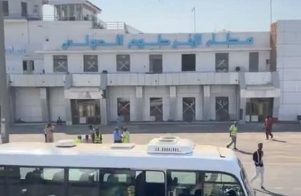 مطار الخرطوم يستأنف نشاطه مطار الخرطوم يستأنف نشاطه