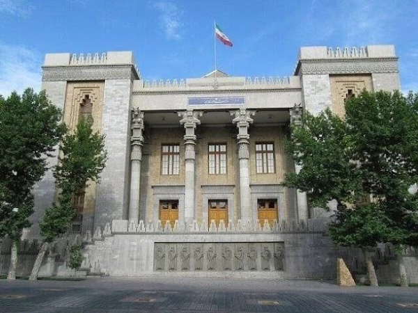 الخارجية الإيرانية تدين العدوان الأمريكي وانتهاك مذكرة تفاهم إسلام آباد الخارجية الإيرانية تدين العدوان الأمريكي وانتهاك مذكرة تفاهم إسلام آباد