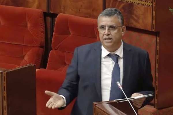 الوزير وهبي الخلاف مع المحامين أصبح من الماضي ولايمكن استمرار الإضراب الوزير وهبي الخلاف مع المحامين أصبح من الماضي ولايمكن استمرار الإضراب