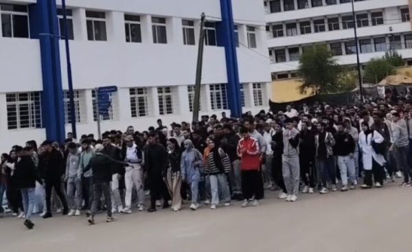 طلبة التوقيت الميسر بجامعة فاس يعلنون مقاطعة رسوم التسجيل ويحتجون اليوم الاثنين