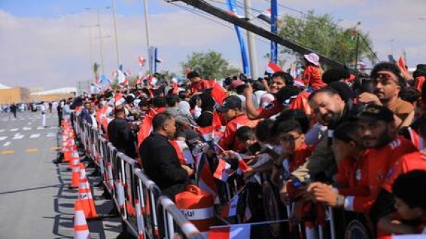 آلاف المصريين في استقبال منتخب بلادهم وأعلام فلسطين ترفرف بث مباشر آلاف المصريين في استقبال منتخب بلادهم وأعلام فلسطين ترفرف بث مباشر