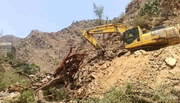 طريق باتيس رصد معربان لبعوس الأعمال الهندسية تواصل تقدمها والشق يقترب من سوق سرار