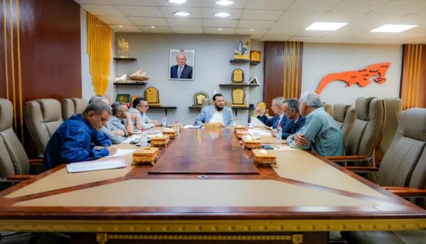 تحر ك لتعزيز الإيرادات محافظ عدن يؤكد تشديد الإجراءات ضد التهر ب الضريبي