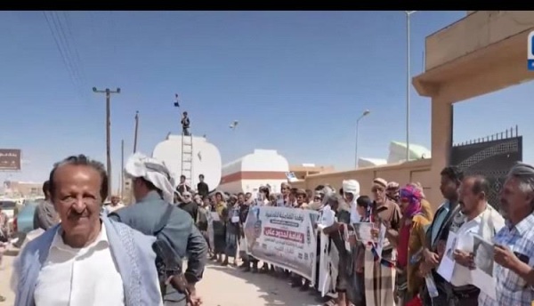 شبوة ميفعة على موعد الأربعاء القادم لوقفة لتنفيذ شرع الله ضد الكفرة من السحرة شبوة ميفعة على موعد الأربعاء القادم لوقفة لتنفيذ شرع الله ضد الكفرة من السحرة