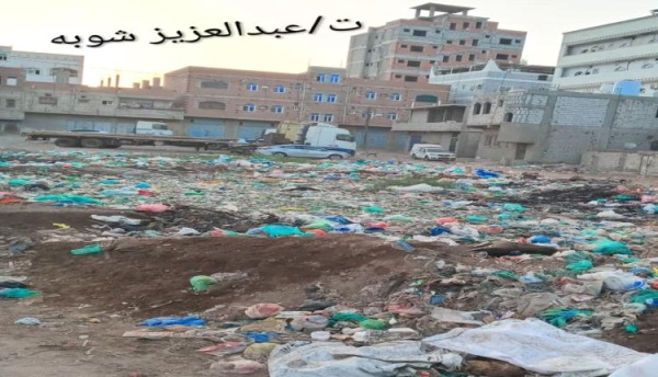 بين الروائح الكريهة ومخاطر الأمراض سكان منطقة اللحوم بدار سعد يطالبون بإزالة القمامة