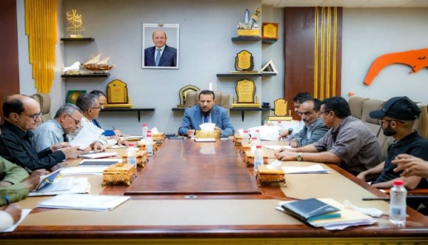 تحرك حكومي بعد تفاقم أزمة المجاري اجتماع موسع يبحث إنقاذ عدن تحرك حكومي بعد تفاقم أزمة المجاري اجتماع موسع يبحث إنقاذ عدن