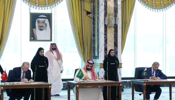 حين تصفق الحكومة اليمنية وإعلامها لإنجازات لم تصنعها