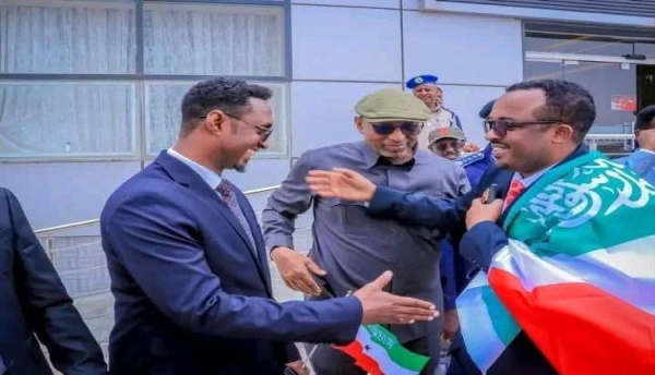 تفاصيل احتجاز ممثل صوماليلاند في عدن إدريس آدم راجي تفاصيل احتجاز ممثل صوماليلاند في عدن إدريس آدم راجي