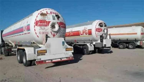 شركة الغاز بعدن تعلن تعليق توزيع غاز السيارات ليوم غد بسبب انخفاض الكميات الواردة