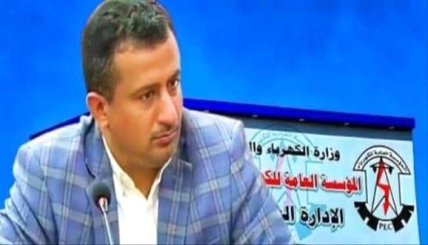 رغم التحديات مدير كهرباء عدن سالم الوليدي نموذج للمسؤول القريب من الناس