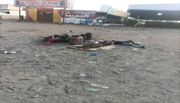 صورة توجع القلب أطفال يفترشون التراب أمام محطة غاز حتى الفجر دون تعبئة صورة توجع القلب أطفال يفترشون التراب أمام محطة غاز حتى الفجر دون تعبئة