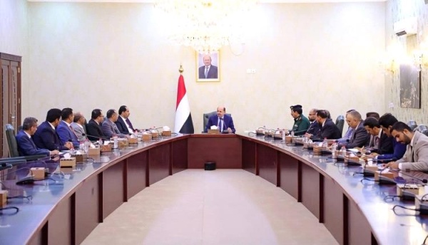 مواطنون في عدن يطالبون الحكومة بحلول عاجلة لأزمة الغاز المتكررة مواطنون في عدن يطالبون الحكومة بحلول عاجلة لأزمة الغاز المتكررة