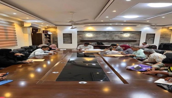 بحضور قيادة السلطة المحلية فتح مظاريف مشروع مبنى الهجرة والجوازات بالشيخ عثمان بحضور قيادة السلطة المحلية فتح مظاريف مشروع مبنى الهجرة والجوازات بالشيخ عثمان