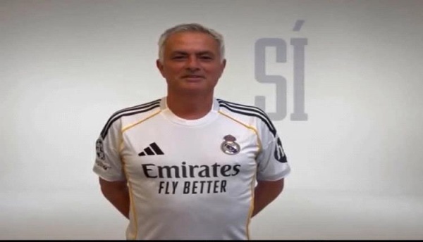 عاجل بيريز يعلن مورينيو مدرب ا لريال مدريد عاجل بيريز يعلن مورينيو مدرب ا لريال مدريد