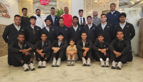 الجالية اليمنية بمسقط وإدارة مطاعم ريدان يستقبلون بعثة المنتخب الوطني لكرة اليد الجالية اليمنية بمسقط وإدارة مطاعم ريدان يستقبلون بعثة المنتخب الوطني لكرة اليد