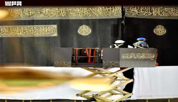 عاجل بدء نقل كسوة الكعبة المشرفة إلى المسجد الحرام صور عاجل بدء نقل كسوة الكعبة المشرفة إلى المسجد الحرام صور