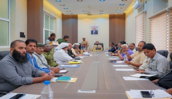 اجتماع موسع في ابين يناقش سبل تعزيز الاداء وتحسين الخدمات اجتماع موسع في ابين يناقش سبل تعزيز الاداء وتحسين الخدمات