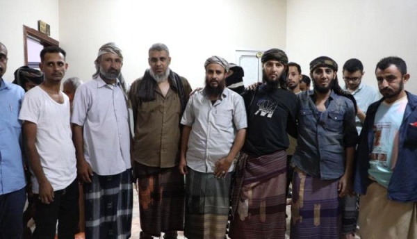 أهالي أسرى القوات المسلحة الجنوبية المحررين يستقبلون أبناءهم بفرحة كبيرة أهالي أسرى القوات المسلحة الجنوبية المحررين يستقبلون أبناءهم بفرحة كبيرة