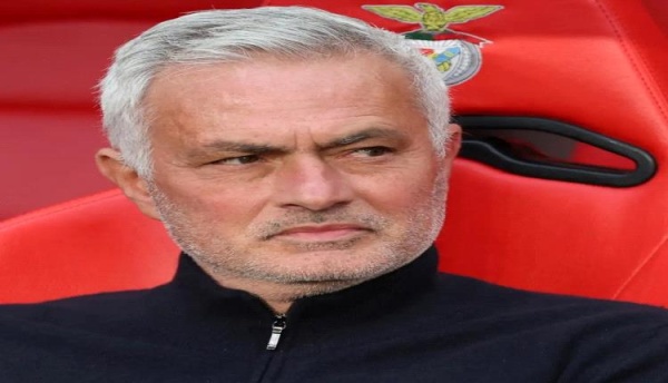 عقبة غير متوقعة تهدد عودة مورينيو للريال عقبة غير متوقعة تهدد عودة مورينيو للريال