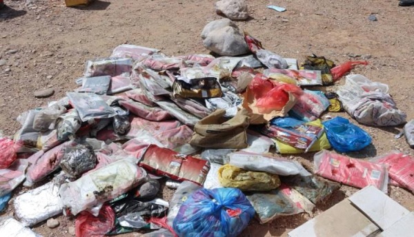 محافظ شبوة ومدير الشرطة يدش نان أسبوع مكافحة المخدرات ويشهدان إتلاف أكبر كمية مضبوطات منذ 2011