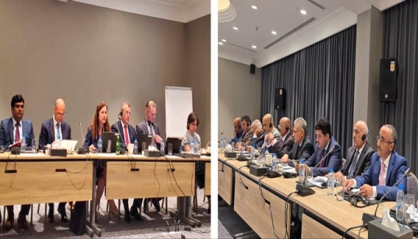 وفد كبير يضم محافظ البنك المركزي ووزير المالية والوكلاء والفريق الفني إلى عمان