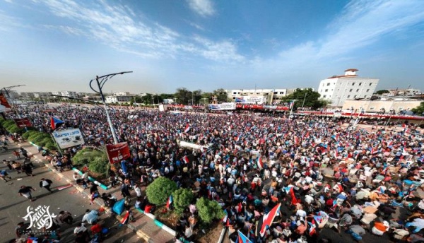 عدن تنتفض جماهيريا مليونية التصعيد ترسم ملامح مرحلة جديدة من النضال الجنوبي عدن تنتفض جماهيريا مليونية التصعيد ترسم ملامح مرحلة جديدة من النضال الجنوبي