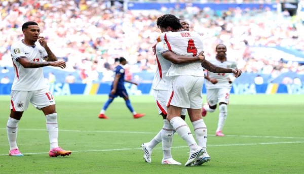 وداع مؤلم لديشامب إنجلترا تخمد انتفاضة الديوك بسداسية مجنونة وداع مؤلم لديشامب إنجلترا تخمد انتفاضة الديوك بسداسية مجنونة