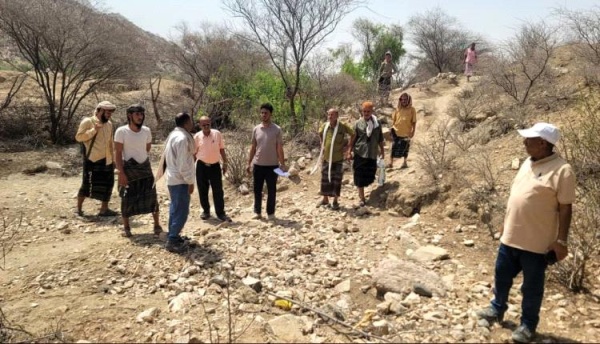 لحج فريق هندسي يجري دراسات أولية لطريق الفرشة حبيل السبت طور الباحة لحج فريق هندسي يجري دراسات أولية لطريق الفرشة حبيل السبت طور الباحة