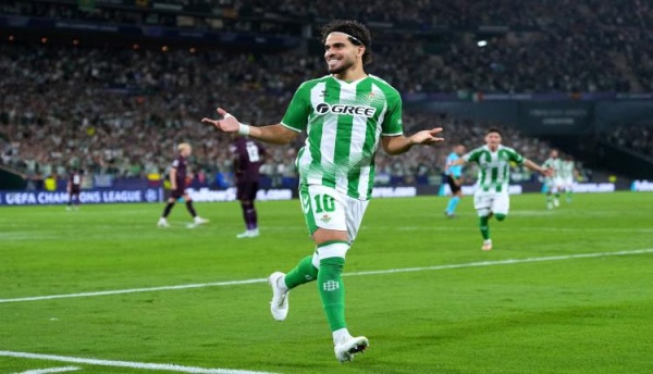 الزلزولي يقود ريال بيتيس لانتصار مثير على بورتو في دوري أبطال أوروبا الزلزولي يقود ريال بيتيس لانتصار مثير على بورتو في دوري أبطال أوروبا