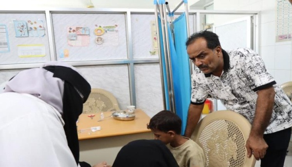 الزهري يتفقد المجمع الصحي ويتابع تركيب منظومة الطاقة الشمسية المقدمة من السلطة المحلية الزهري يتفقد المجمع الصحي ويتابع تركيب منظومة الطاقة الشمسية المقدمة من السلطة المحلية