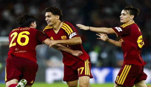 الدوري الإيطالي روما يهزم جنوه بثنائية الدوري الإيطالي روما يهزم جنوه بثنائية