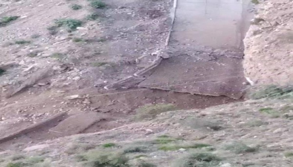 الحوثيون يستهدفون عب ارة هيجة العبد ووزارة النقل تحذر من تداعيات إنسانية واقتصادية