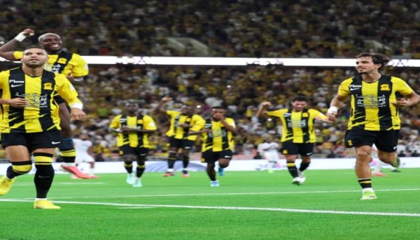 الاتحاد يعود للمربع الذهبي برباعية أمام الاتفاق الاتحاد يعود للمربع الذهبي برباعية أمام الاتفاق