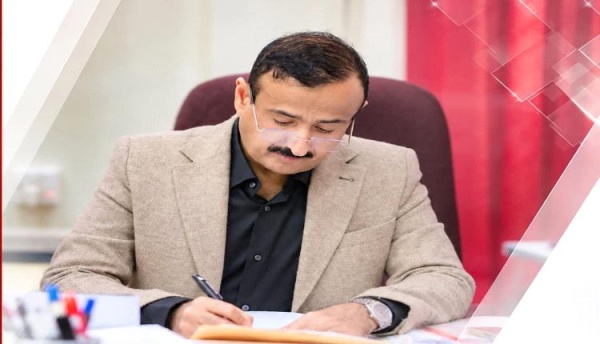 بن الوزير يوجه بصرف أراض لأسر شهداء الجريمة الإرهابية ويؤكد العمل على توفير التمويل لبناء مساكن خاصة بهم