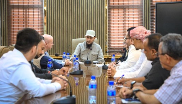 مع تجاوز النازحين 46 ألف ا محافظ عدن يطالب الأمم المتحدة باستجابة عاجلة لمواجهة تداعيات التصعيد الحوثي مع تجاوز النازحين 46 ألف ا محافظ عدن يطالب الأمم المتحدة باستجابة عاجلة لمواجهة تداعيات التصعيد الحوثي