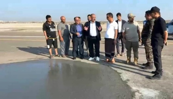 استئناف نشاط مطار عدن الدولي عقب توقفه جراء القصف الحوثي استئناف نشاط مطار عدن الدولي عقب توقفه جراء القصف الحوثي