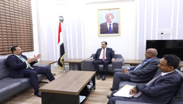 الوزير البكري ي ناقش مع مدير المؤسسة الاقتصادية تعزيز التعاون المشترك الوزير البكري ي ناقش مع مدير المؤسسة الاقتصادية تعزيز التعاون المشترك