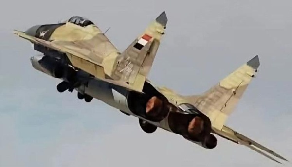 روايتان متناقضتان بشأن غارات تعز الحكومة تعلن 15 غارة يمنية ومصدر عسكري يؤكد تنفيذها سعودي ا