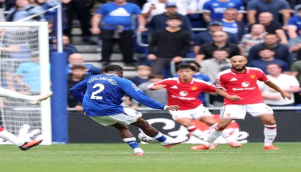 إيفرتون يفرض تعادلا مجنونا على مانشستر يونايتد