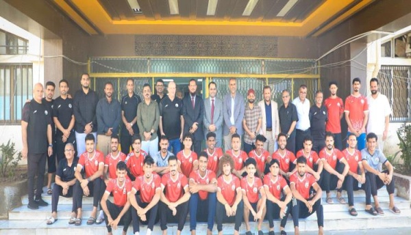 المحافظ شيخ يستقبل بعثة المنتخب الوطني الأول ويطلع على جاهزيته للمشاركة في خليجي27