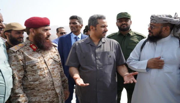 محافظ لحج ي شيد بتضحيات القوات الجنوبية ويدعو إلى توحيد الصفوف وتعزيز الجبهة الداخلية محافظ لحج ي شيد بتضحيات القوات الجنوبية ويدعو إلى توحيد الصفوف وتعزيز الجبهة الداخلية