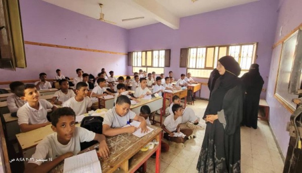كارثة تعليمية في عدن طلاب مدرسة إدريس حنبلة يختنقون والمنظومة الكهربائية متعطلة كارثة تعليمية في عدن طلاب مدرسة إدريس حنبلة يختنقون والمنظومة الكهربائية متعطلة
