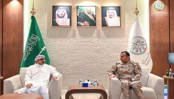 أول ظهور علني لطارق صالح منذ سيطرة الحوثيين على الساحل الغربي أول ظهور علني لطارق صالح منذ سيطرة الحوثيين على الساحل الغربي
