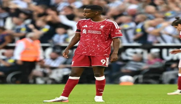 لعنة الفيفا تضرب أنفيلد ليفربول يحرق 530 ألف إسترليني كل أسبوع لعنة الفيفا تضرب أنفيلد ليفربول يحرق 530 ألف إسترليني كل أسبوع