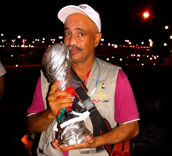 وفاة صاحب أرشيف الملاعب اليمنية علي شاهر