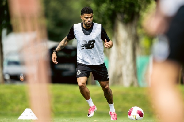 لاعب السد باولو أوتافيو أجواء المعسكر رائعة وسأبذل قصارى جهدي لتحقيق طموحات النادي لاعب السد باولو أوتافيو أجواء المعسكر رائعة وسأبذل قصارى جهدي لتحقيق طموحات النادي