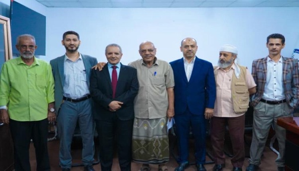 الوزير اليافعي يحسم اللبس ويجدد الدعم لتصحيح مسار الاتحاد السكني بعدن الوزير اليافعي يحسم اللبس ويجدد الدعم لتصحيح مسار الاتحاد السكني بعدن
