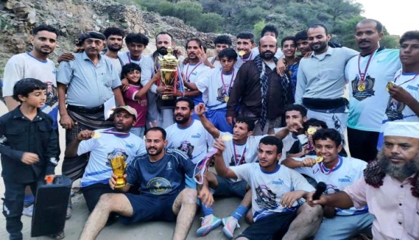 في نهائي دراماتيكي نجوم السبسب يقلب الطاولة على اتحاد العمري ويخطف كأس الفقيد الشطيري في نهائي دراماتيكي نجوم السبسب يقلب الطاولة على اتحاد العمري ويخطف كأس الفقيد الشطيري