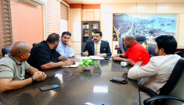 وكيل الشباب بعدن يلتقي بعثة منتخب مصارعة الذراعين وينقل اهتمام المحافظ بدعم مشاركتها في بطولة العالم